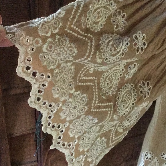 SALE! Flowing Boho Embroidered Tunic - Picture 7 of 13